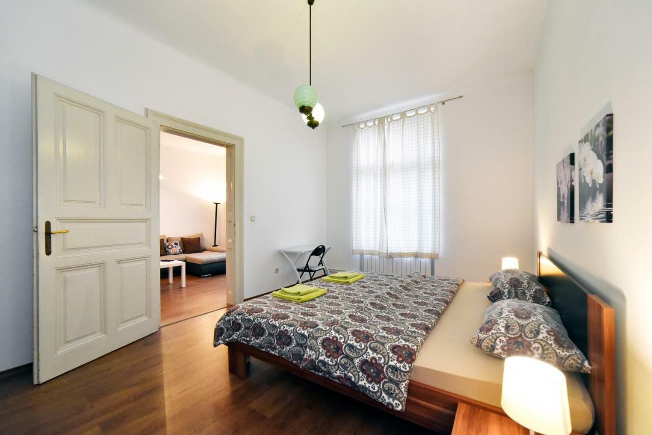 Apartment Central Загреб Экстерьер фото