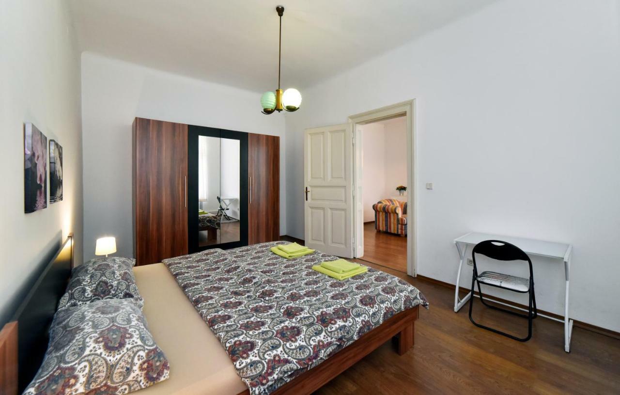 Apartment Central Загреб Экстерьер фото